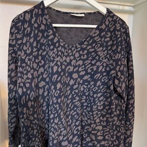 Komit  XL cotton blue leopard tunic.